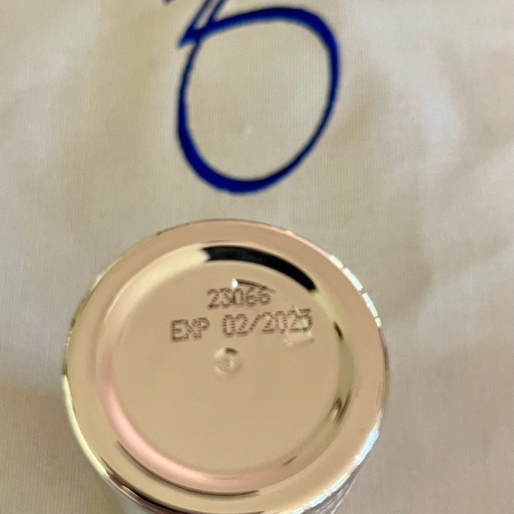 Sold ZO Skin Health-Sunscreen + Primer Broad-Spectrum
SPF 30 +ZO Tote Bag - Picture 2 of 7